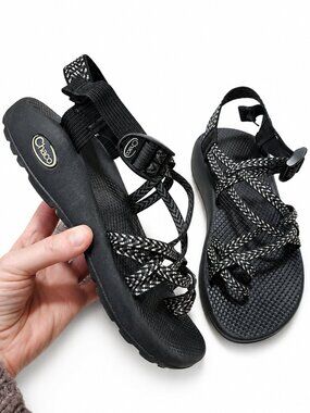 CHACO Zx2 Classic Sandals Toe Loop Jacquard Straps Casual Black White Women's 8